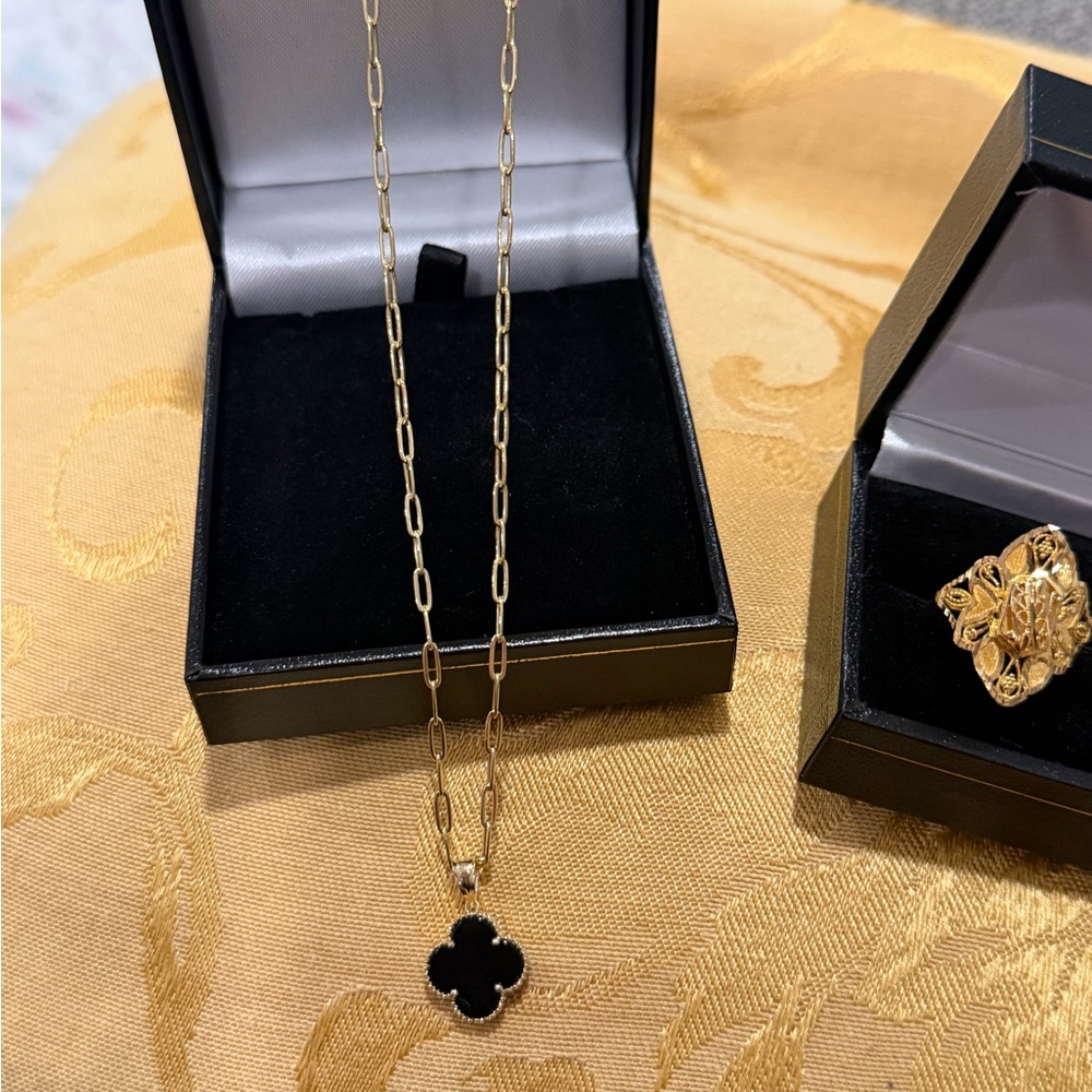14k solid Gold and Black Pendant Necklace - Picture 10 of 11